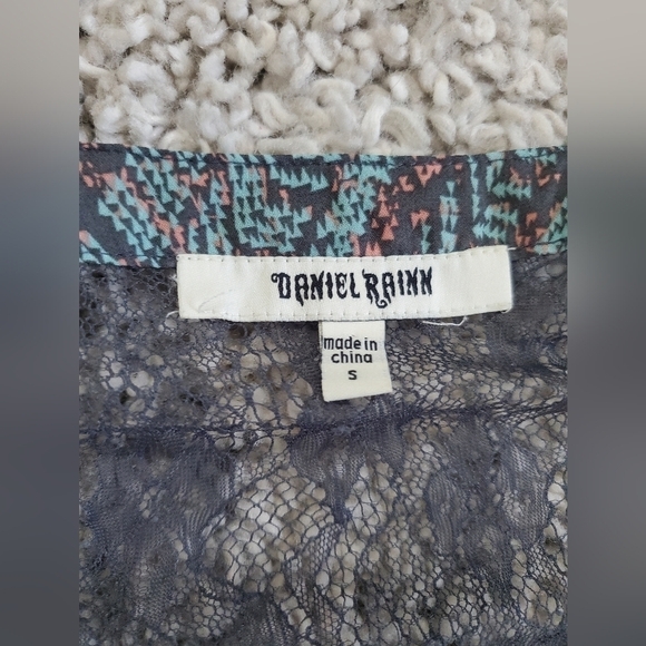 Bundle Only: Daniel Rainn Women S Sleeveless Boho Chiffon Split Teal Print Top.‎ - Picture 3 of 10